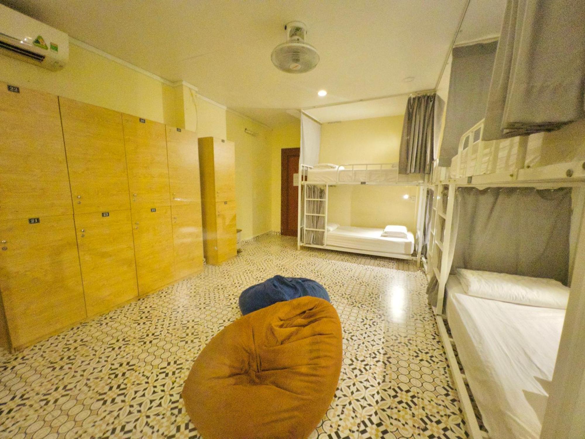 Vy Da Backpacker Hostel Хошимин Экстерьер фото